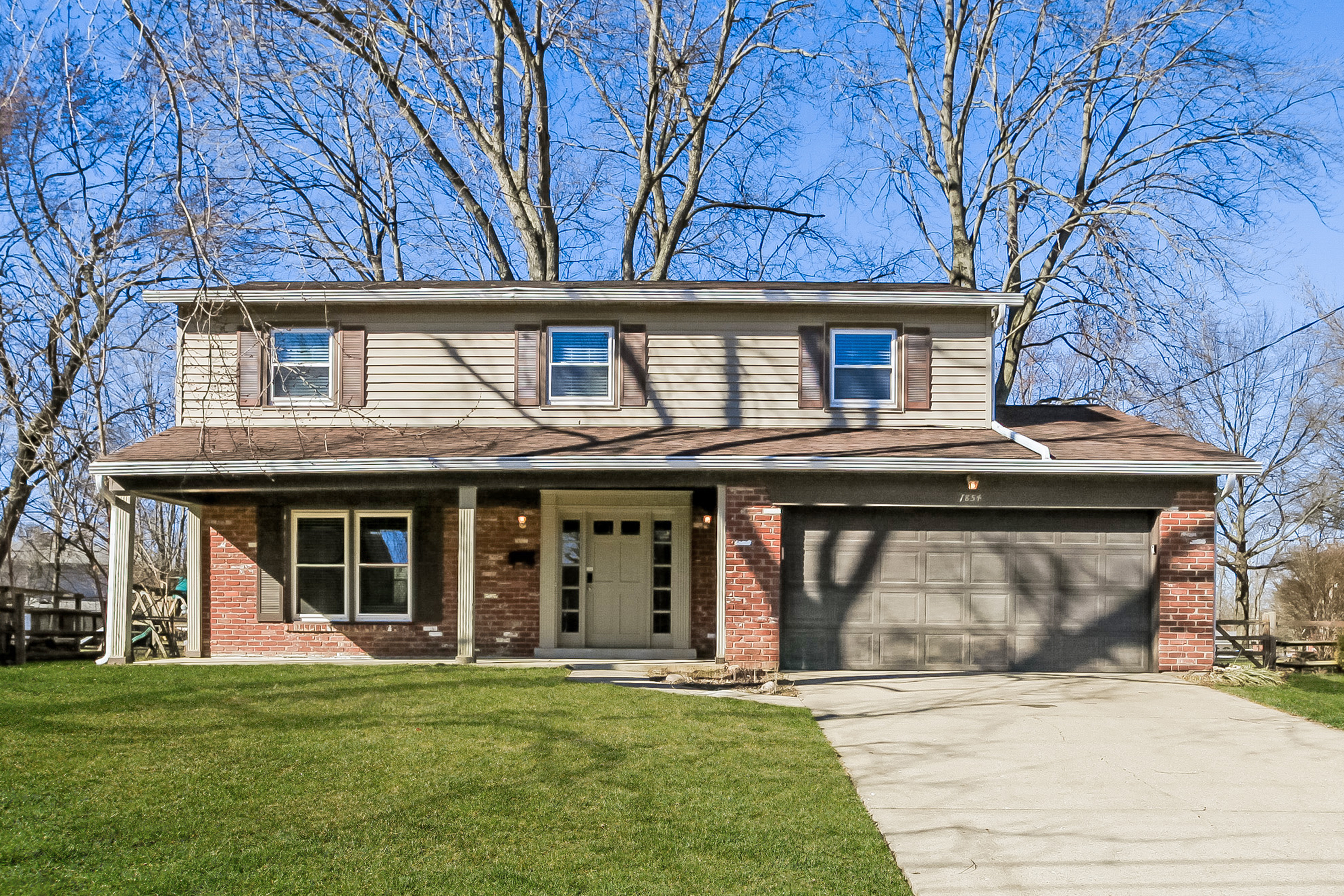 1854 Lindenhall Dr Loveland, OH 45140